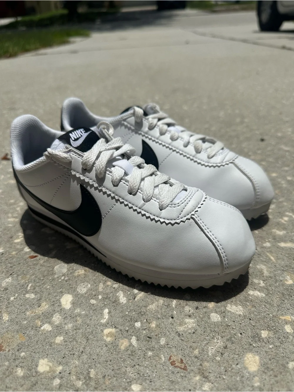 Nike Womens Classic Cortez 807471-101 White Casual Shoes Sneakers Size 6.5